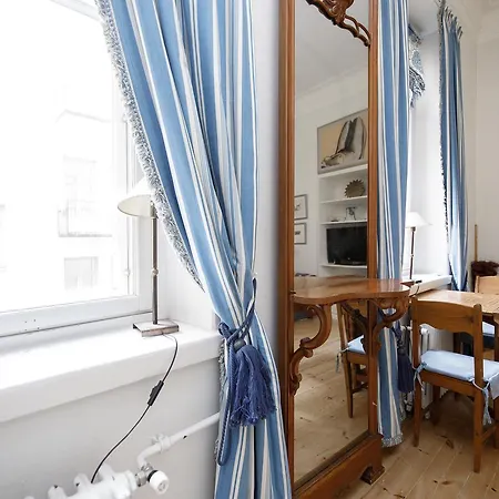 2ndhomes Iso Roobertinkatu 3 * Helsinki